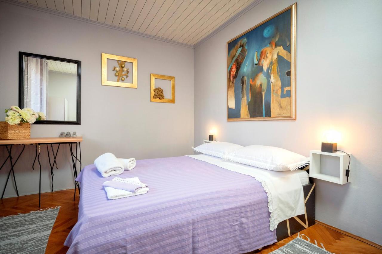 Apartment Bosiljak Jelsa  Buitenkant foto